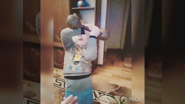 Жим гантели 6 кг. В 2.5 года))) смотреть онлайн