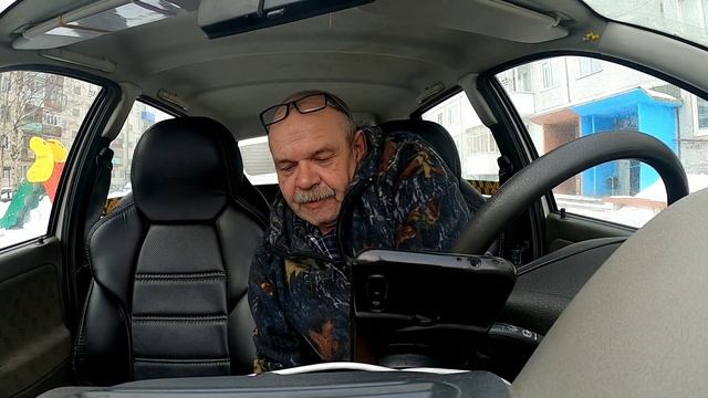 БЛЮТУЗ ПЕРЕСТАЛ КОНЕКТИТЬСЯ... Дед Мамон. Архангельск. Работа в такси. смотреть онлайн