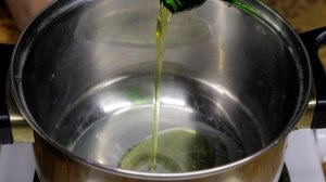 Не думал что обычные яйца можно так вкусно приготовить. Готовлю уже 5 раз (пальчики оближешь)