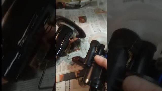 Замена топливного фильтра на Мазда Премаси в гараже смотреть онлайн