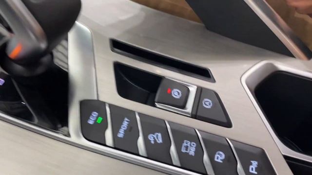 Geely Coolray Review and Test Drive | Panoramic Sunroof, Premium Interior and Advance Tech смотреть онлайн