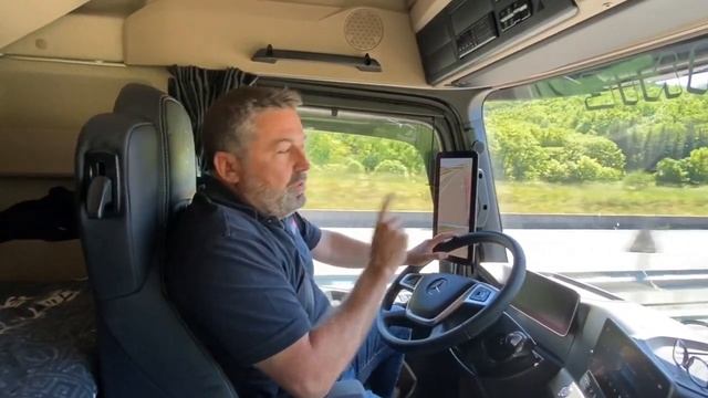 Costaud ce Mercedes-Benz Arocs porteur bois !