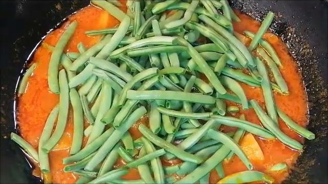 Греческая кухня ?? Фасолакя (стручковая фасоль с картошкой) смотреть онлайн