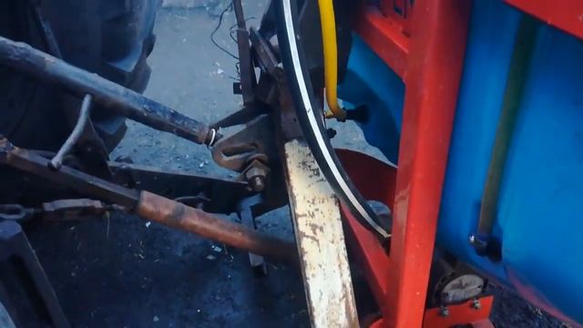 Навеска треугольник на опрыскиватель смотреть онлайн