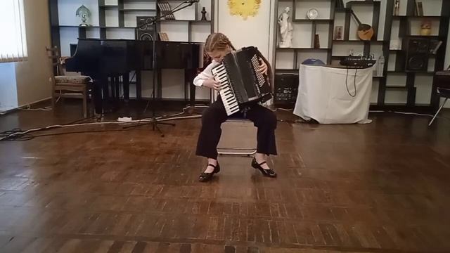 Дыкса Кира 1.Ф.Гойя "Feelings", 2. М.Товпенко "Юмореска" смотреть онлайн