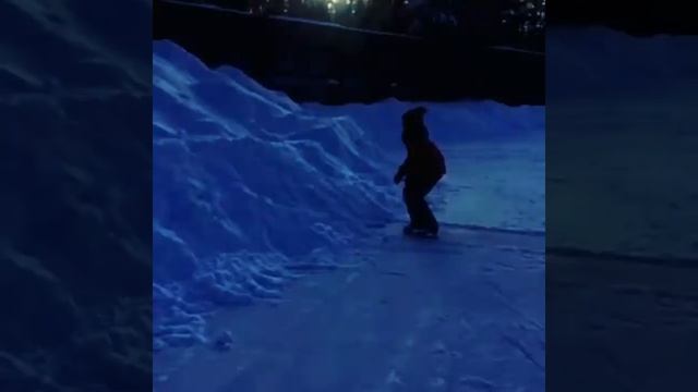 Люблю кататься на коньках. Кира Гагарина. slowmo. смотреть онлайн