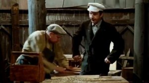 Среди кустарей, которыми изобиловал Старгород... Отрывок из фильма "Двенадцать стульев "