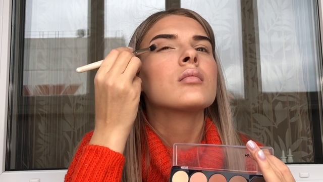 ДНЕВНОЙ МАКИЯЖ | COLORED СТРЕЛКИ смотреть онлайн