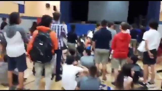 В американской школе по ошибке включили гимн СССР