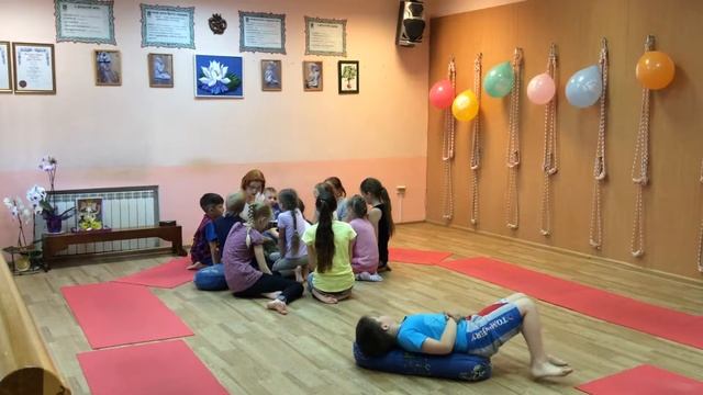 Йога для детей. 1 июня 2016 - День защиты детей. Открытый урок смотреть онлайн