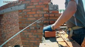 Кладка кирпича. Кирпичная кладка стены из чернового кирпича трёхрядная перевязка.