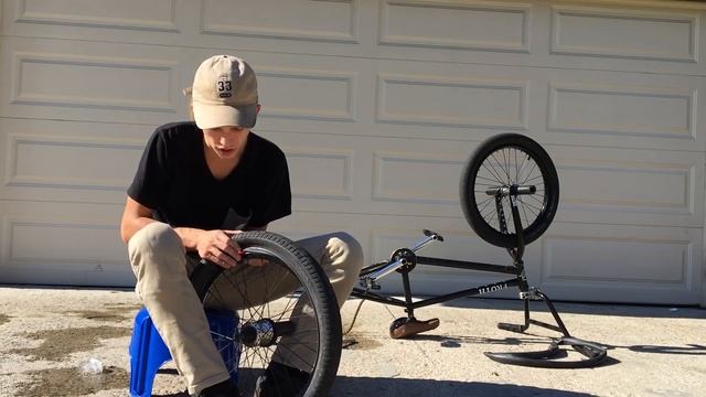 How To Replace A BMX Tube/Tire +Clips смотреть онлайн