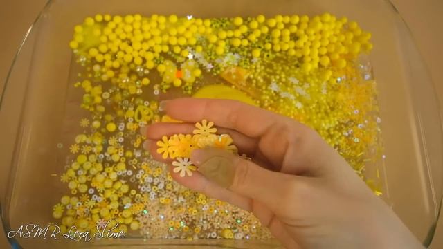 Желтый слайм. ??❄️ Добавляю в слайм косметику, блестки и бусины. ? ASMR Slime video 1080p смотреть онлайн