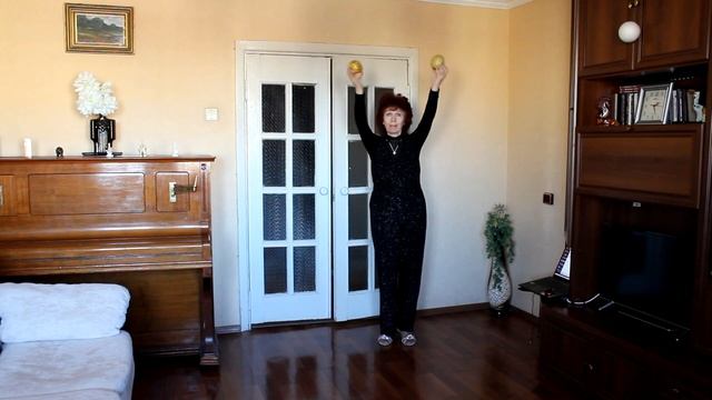 "Танец с золотыми шишками"муз. и сл. А.Бобровой, вокал Ю.Селивёрстовой смотреть онлайн