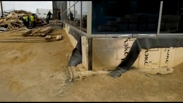 Сахалинский аквапарк за 3 миллиарда рублей дал трещину смотреть онлайн