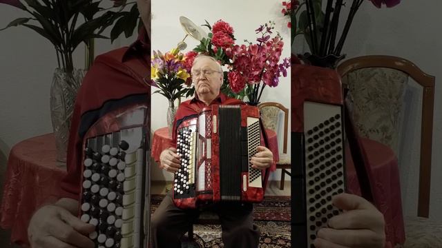 Зацветают тополя - тополинный пух. смотреть онлайн