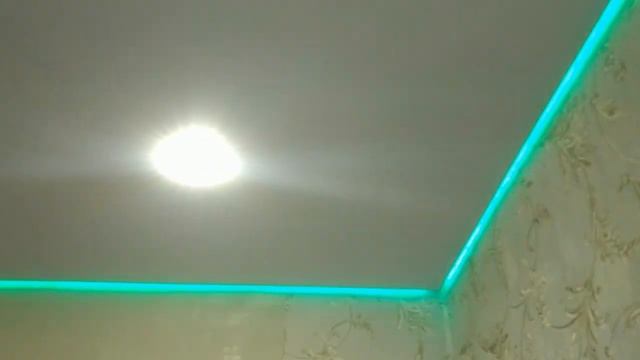 Парящий натяжной потолок с цветной подсветкой на ул Новаторов в Рязани смотреть онлайн