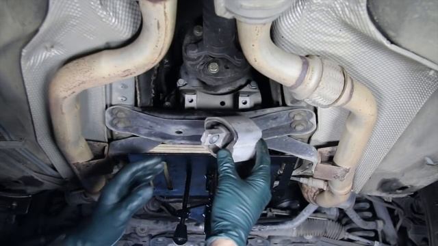 1996 to 2006 Mercedes Benz Part 12: Transmission Rubber Mount смотреть онлайн