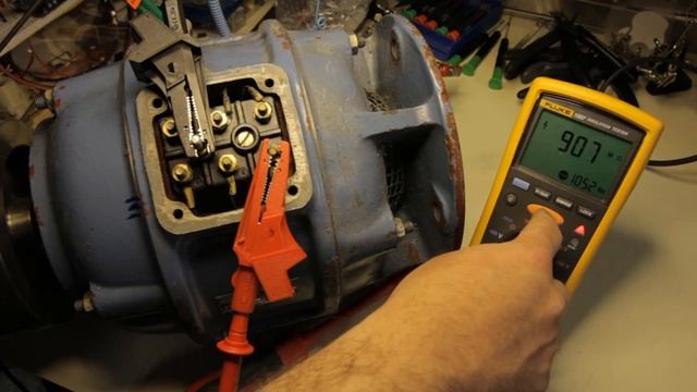 Fluke 1507 Motor Insulation and low ohm Testing смотреть онлайн