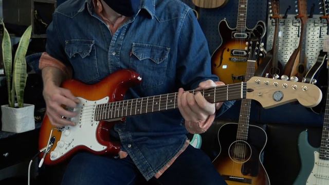 Collar City Guitars Bari Burst Shop Build Baritone Guitar with Thor Jensen смотреть онлайн