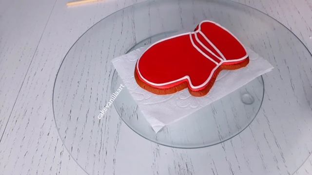 ?Новогодние пряники для начинающих?Имбирная рукавичка?Лёгкий способ украсить пряники? смотреть онлайн