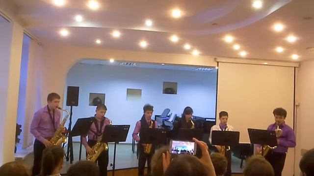 Ансамбль саксофонистов Jazztones смотреть онлайн