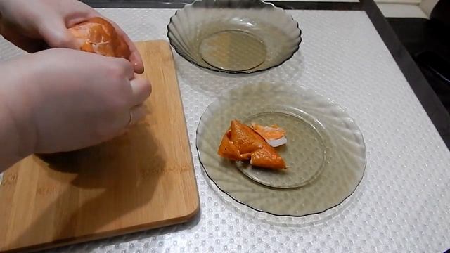 Салат с копченой куриной грудкой, шампиньонами, красной фасолью. смотреть онлайн