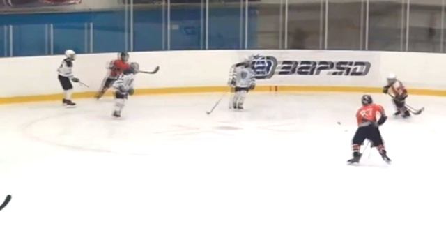 Нарезка голов игры Югра 2010 - Спутник 2010 смотреть онлайн