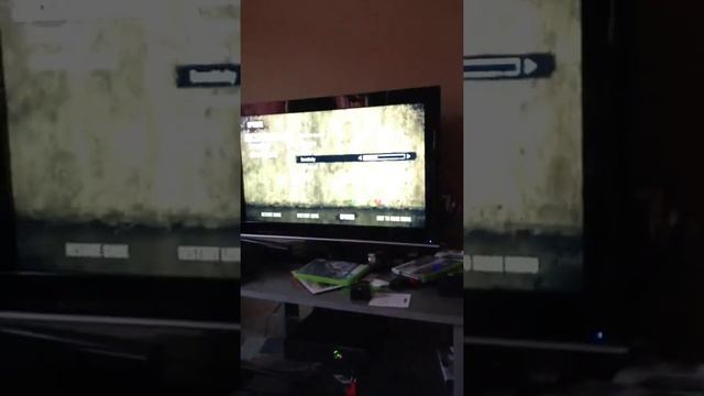 Little brother plays video games episode 1: The walking dead смотреть онлайн