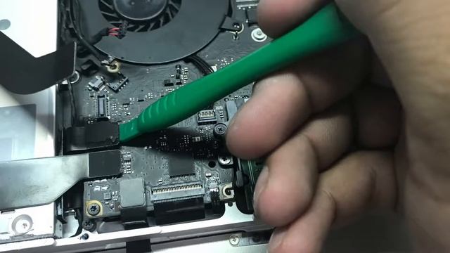 macbook pro A1278 logic board repair смотреть онлайн