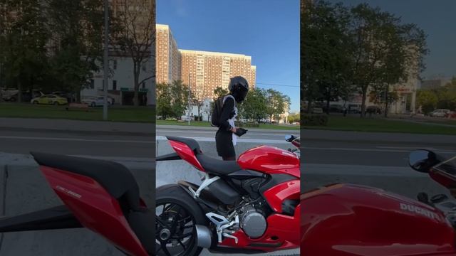 не комплексуй! танцуй? #мотоТаня moto dance #motoTanya moto girl bike girl ride смотреть онлайн