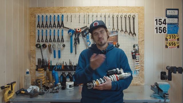 Двухминутный четверг. Как настроить подвеску на мотоцикле? Часть 2. смотреть онлайн