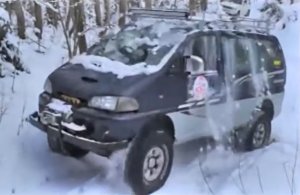 Mitsubishi Delica L400 - ЗИМА (driving on snow)