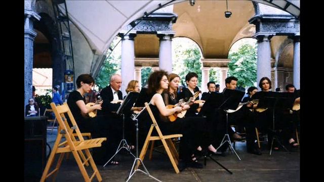 Mandolin Orchestra "Il Plettro" - V. Monti "Czardas" смотреть онлайн