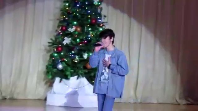 Принял участие в Рождественском концерте для военных,в городе Владикавказ/Гравитация смотреть онлайн