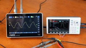 Планшетный осциллограф FNIRSI-1013D для начинающих радиолюбителей