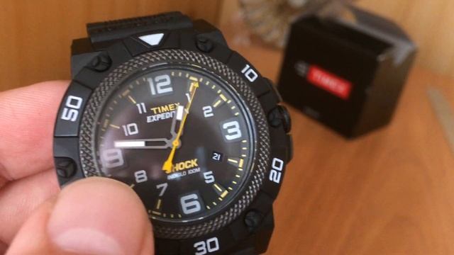 Часы  Timex  TW4B01000