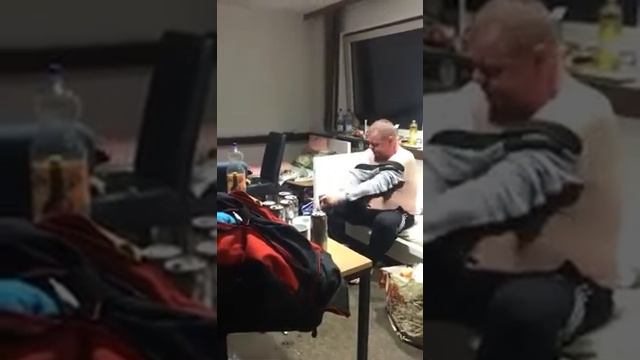 Пока не русские ругаются а тот делают что-то непонятно смотреть онлайн