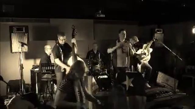 Johnny Sanders & The Later Alligators - Marie Marie смотреть онлайн