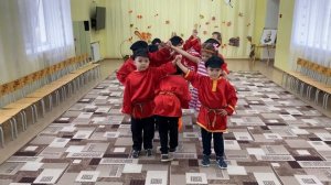 9 Старшая группа, 5 6 лет МДОУ №33  Русская народная подвижная хороводная игра Ручеек