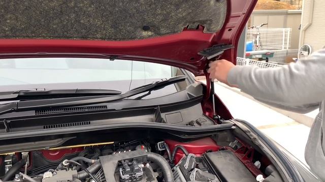 C-HRにボンネットダンパーをつけてみた！ DIYでエンジンルーム支持棒！トヨタ TOYOTA プリウス アルファ CHR ZYX10 NGX50 смотреть онлайн