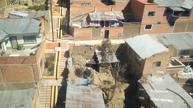 Фуникулер в городе Ла-Пас Боливия смотреть онлайн