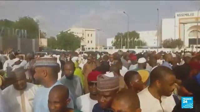 Военный переворот в Нигере: главу государства свергла президентская гвардия смотреть онлайн