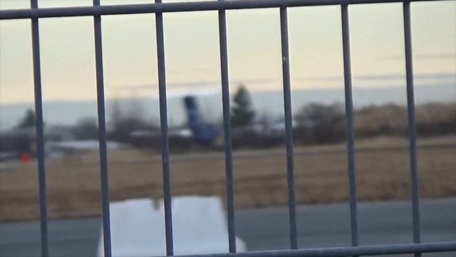 Plane spotting at Reykjavik airport in 8th November 2022 part 2 смотреть онлайн