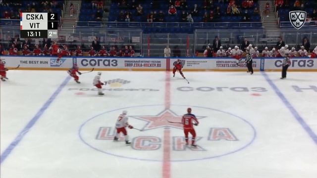 Karnaukhov sweeps Hulstrom away near the board смотреть онлайн