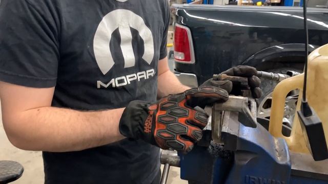 Brake Service, Cleaning, Lubing - 2020 Hyundai Kona Electric смотреть онлайн