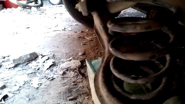 Форд фокус 1 , замена задних стоек своими руками.