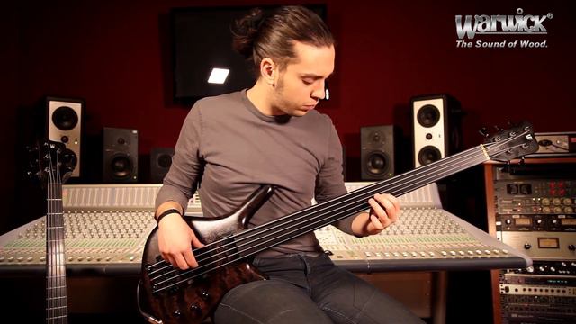 Warwick Endorser - Javier Sane "Monasterio De Sal" Bass Cover смотреть онлайн