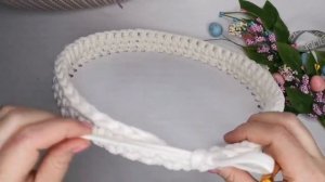 Вязаный поднос с деревянным дном. Корзина крючком.