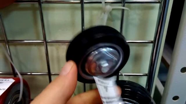 Используемое колёсико для двух секционных ворот.